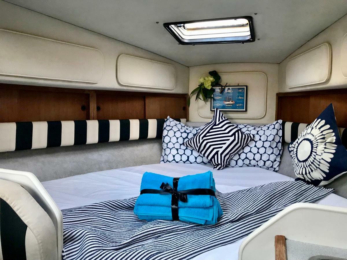 Botel Yacht Experience Boatsbreakfast Barcelona Sant Adria de Besos