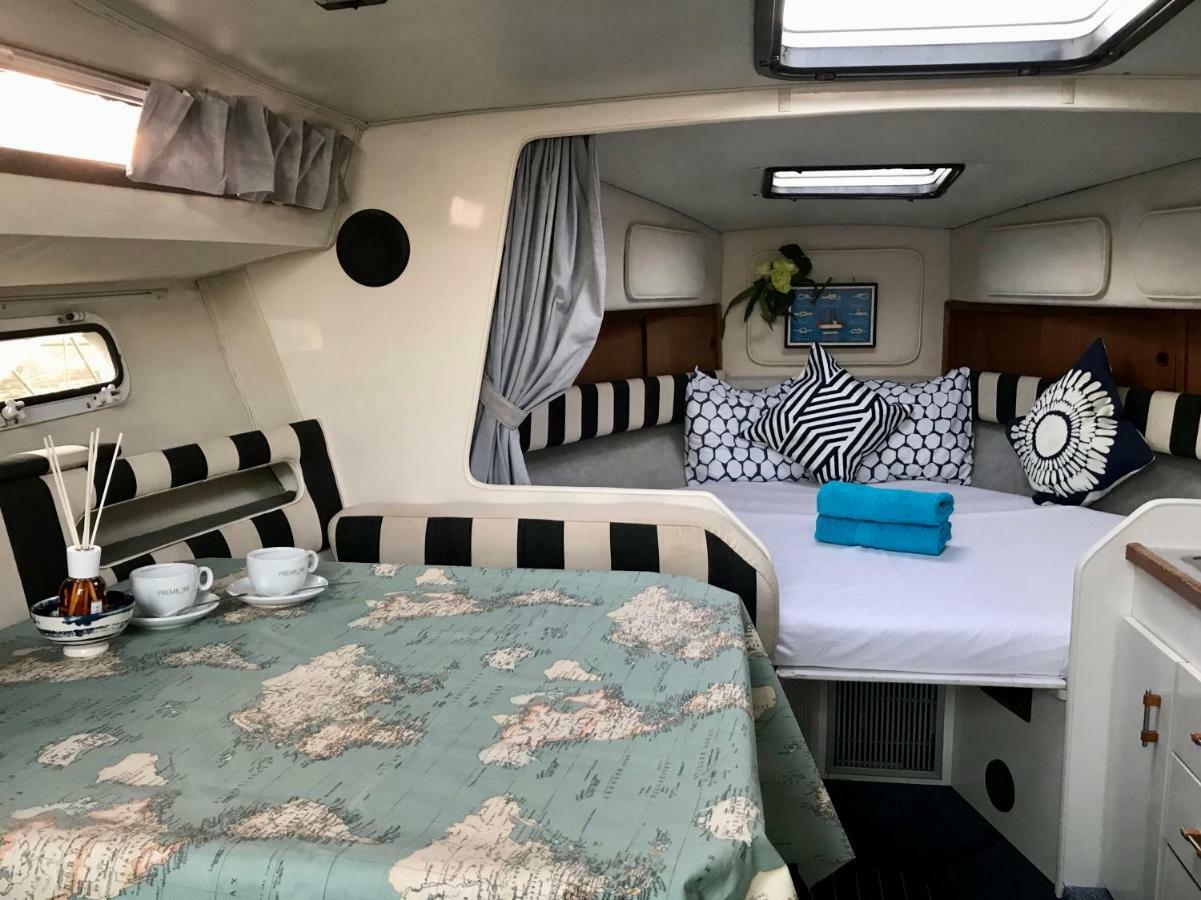 Botel Yacht Experience Barcelona